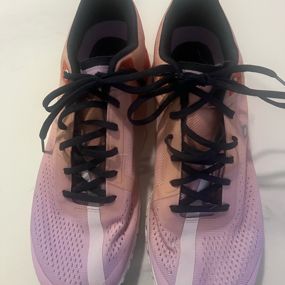 ON Cloud Running shoe size 10.  Barely worn.